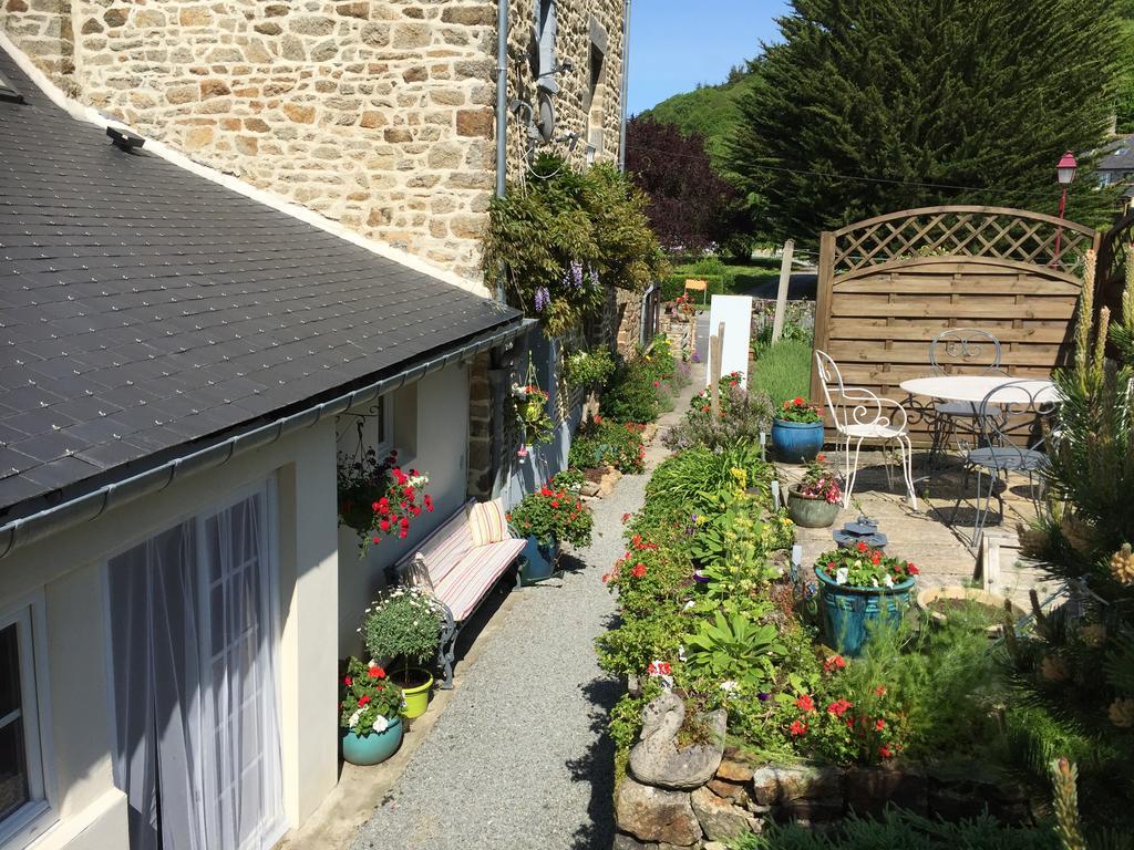 Bed and Breakfast Au Bon Accueil Saint-Marcan Exterior foto