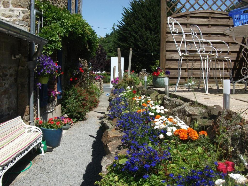 Bed and Breakfast Au Bon Accueil Saint-Marcan Exterior foto