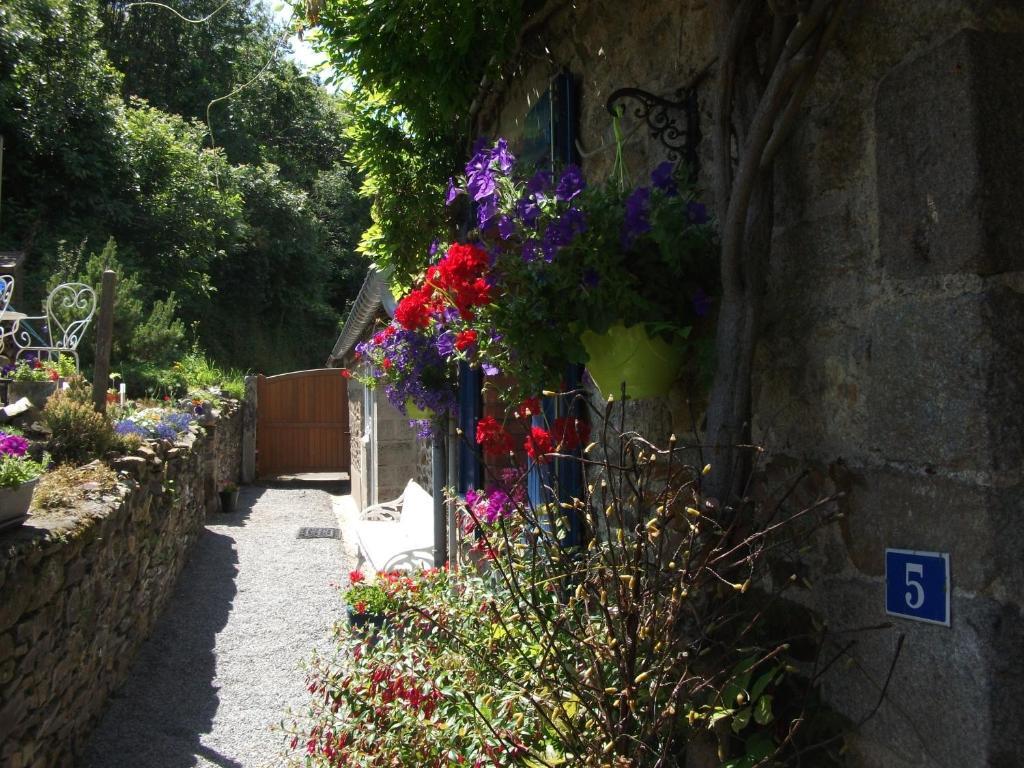 Bed and Breakfast Au Bon Accueil Saint-Marcan Exterior foto
